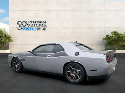 Used 2016 Dodge Challenger R/T Scat Pack RWD image 3