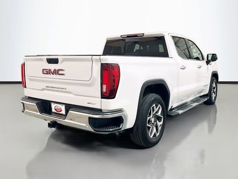 Used 2023 GMC Sierra 1500 SLT image 4
