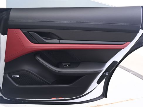 Used 2025 Porsche Taycan Turbo image 17
