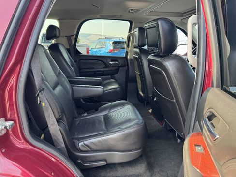 Used 2007 Cadillac Escalade AWD w/ Information Package image 6