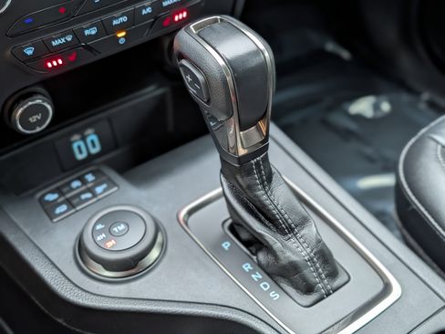 Used 2019 Ford Ranger Lariat w/ Equipment Group 501A Mid image 18