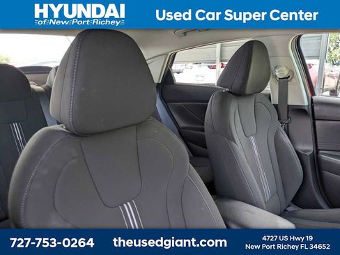 Certified 2023 Hyundai Elantra SEL w/ Preferred Accessory Package FWD image 6