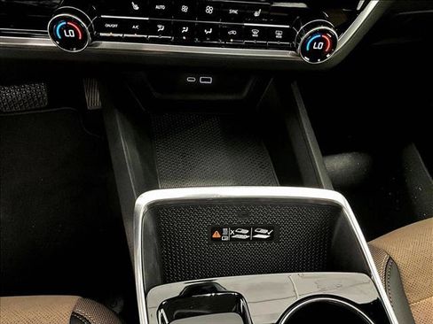 Used 2026 Chevrolet Equinox ACTIV image 26