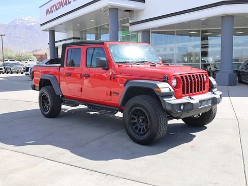 Used 2020 Jeep Gladiator Sport w/ Quick Order Package 24S image 8