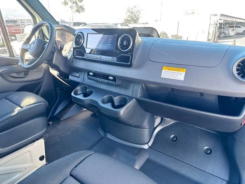 New 2025 Mercedes-Benz Sprinter 2500 image 26