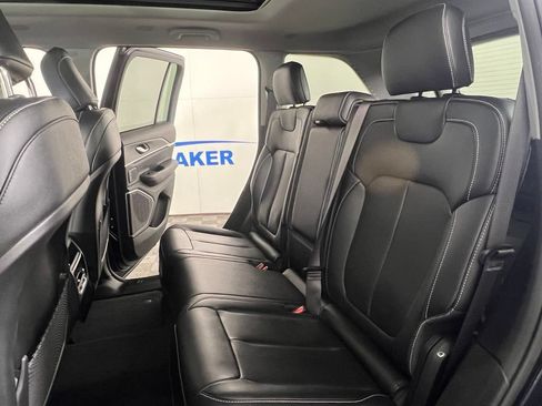 Used 2024 Jeep Grand Cherokee Limited 4xe w/ MOPAR Finishing Package AWD/4WD image 16