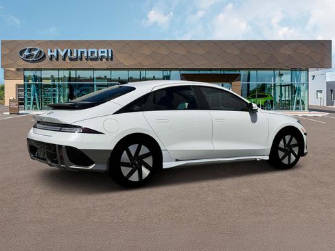 New 2025 Hyundai Ioniq 6 SE image 8