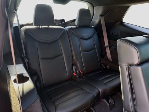 Used 2024 Cadillac XT6 Premium Luxury FWD image 22