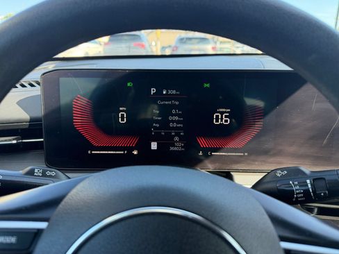 Used 2025 Kia K5 LXS FWD image 34