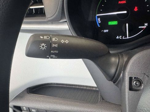 Used 2026 Toyota Sienna LE FWD image 23