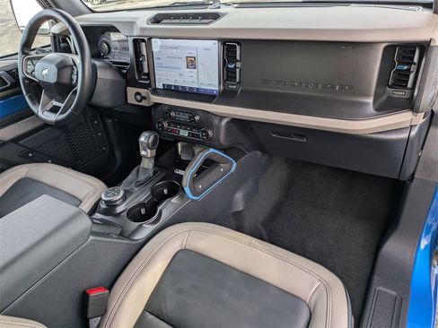 Used 2023 Ford Bronco Wildtrak image 18