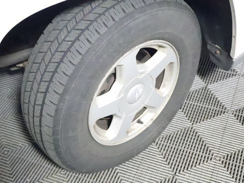 Used 2003 Chevrolet TrailBlazer LS w/ Preferred Equipment Group AWD/4WD image 18