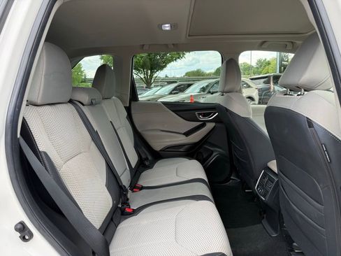 Used 2023 Subaru Forester Premium AWD/4WD image 28