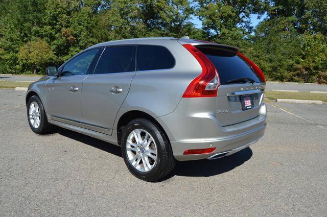 Used 2015 Volvo XC60 T5 Premier w/ Proximity Package FWD image 6
