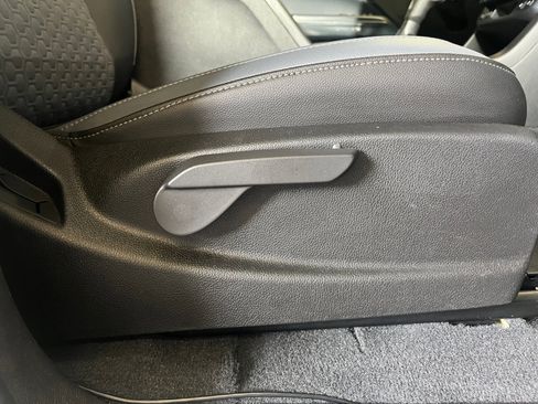 Used 2021 Chevrolet Colorado Z71 w/ Safety Package image 34