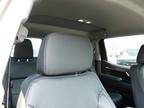 Used 2023 GMC Sierra 1500 Elevation w/ Preferred Package image 29