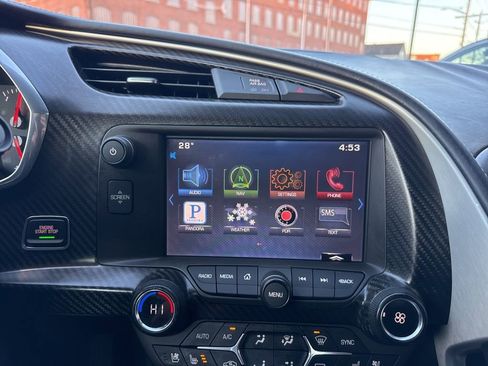 Used 2015 Chevrolet Corvette Z06 w/ 3LZ Preferred Equipment Group image 25