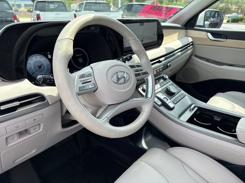 Certified 2024 Hyundai Palisade Limited AWD/4WD image 15