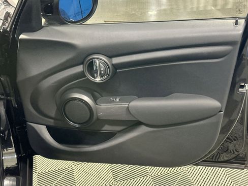 Used 2021 MINI Cooper 4-Door Hardtop image 36