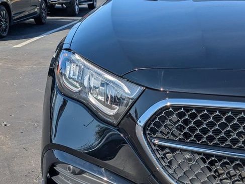 Used 2025 Mercedes-Benz E 350 Sedan image 10