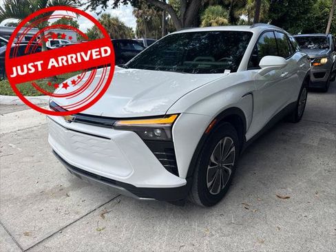 Used 2025 Chevrolet Blazer EV LT AWD/4WD image 1
