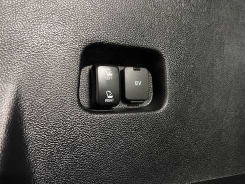 Certified 2017 Ford Edge Titanium w/ Equipment Group 301A image 38