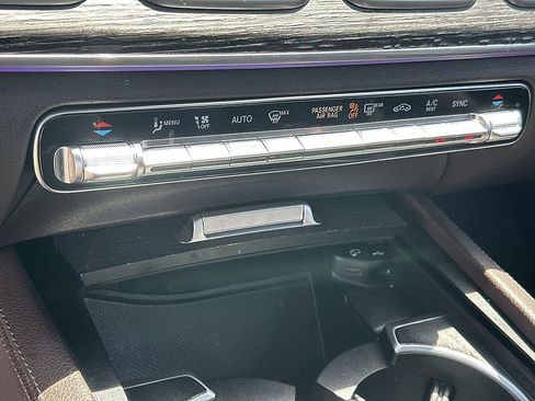 Used 2022 Mercedes-Benz GLS 450 4MATIC image 38