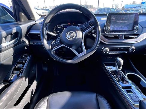 Used 2024 Nissan Altima 2.5 SR AWD/4WD image 16