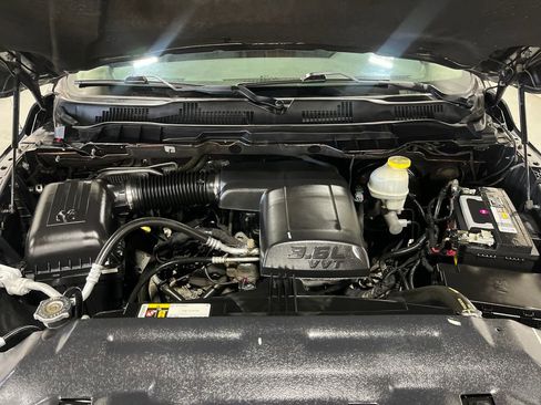 Used 2018 RAM 1500 ST w/ SXT Appearance Group image 34