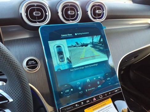New 2027 Mercedes-Benz GLC 350e 4MATIC image 6