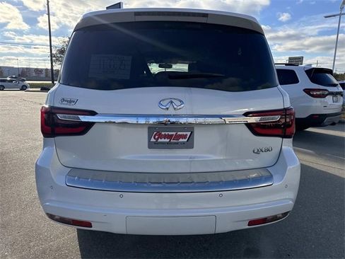 Used 2019 INFINITI QX80 Luxe w/ 22" Wheel Package image 5