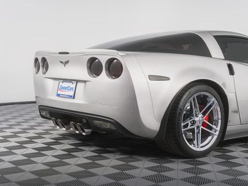 Used 2007 Chevrolet Corvette Z06 w/ Preferred Equipment Group RWD image 20