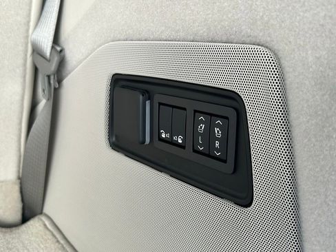 Used 2024 Cadillac Escalade Premium Luxury Platinum image 60