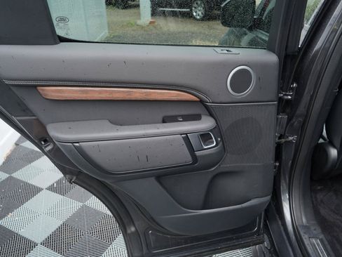 Used 2023 Land Rover Discovery S R-Dynamic AWD/4WD image 41