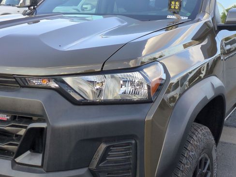 Used 2025 Chevrolet Colorado Trail Boss AWD/4WD image 10
