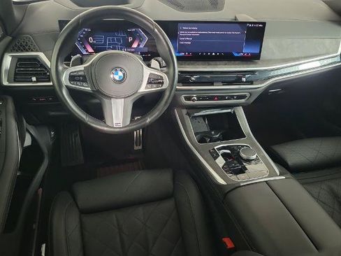 Used 2025 BMW X5 xDrive40i AWD/4WD image 11