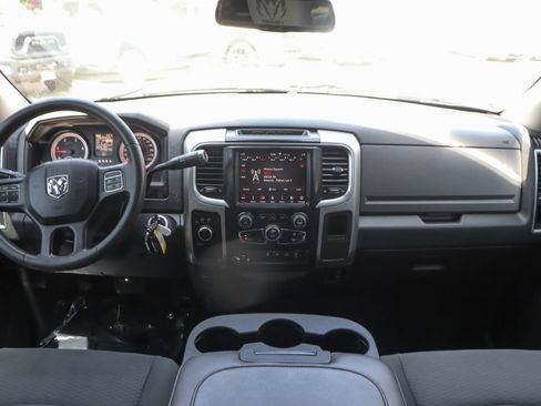 Used 2018 RAM 2500 SLT AWD/4WD image 25
