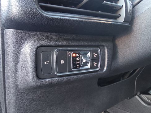 Used 2021 Lincoln Corsair Reserve w/ Equipment Group 201A image 17