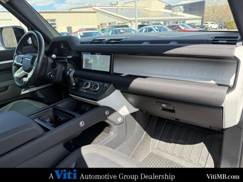 Used 2020 Land Rover Defender 110 First Edition AWD/4WD image 29
