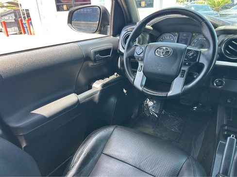 Used 2019 Toyota Tacoma TRD Sport w/ TRD Premium Sport Package RWD image 18
