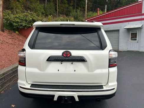 Used 2020 Toyota 4Runner Nightshade image 4