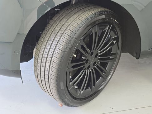 New 2026 Land Rover Range Rover SE image 33