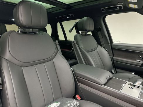 New 2026 Land Rover Range Rover Long Wheelbase SE AWD/4WD image 14