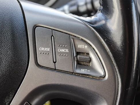 Used 2014 Hyundai Tucson SE image 32