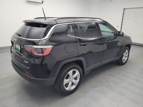 Used 2018 Jeep Compass Latitude w/ Safe & Security Group AWD/4WD image 10