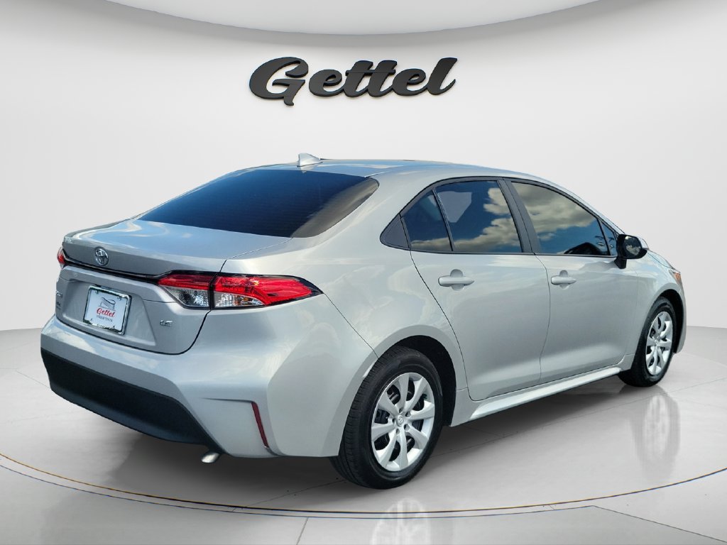 Used 2024 Toyota Corolla LE FWD image 5