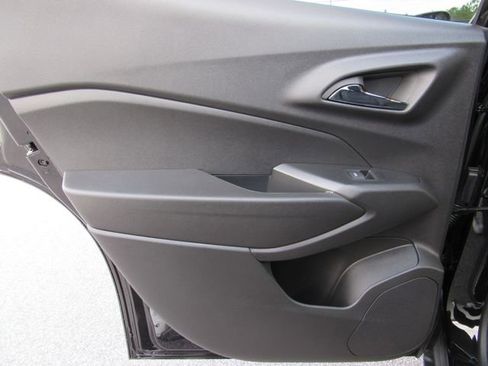 New 2026 Chevrolet Trax LT image 15