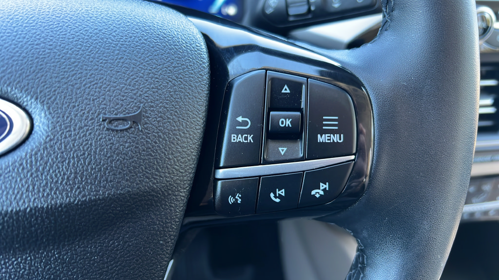 Used 2022 Ford Escape SEL w/ Technology Package AWD/4WD image 17
