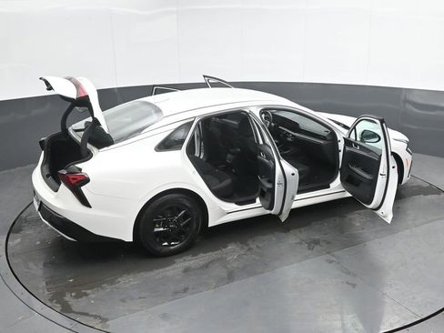Used 2025 Kia K5 LXS FWD image 48