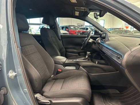 Used 2025 Honda HR-V Sport image 34